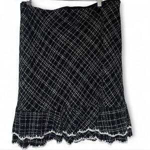 Chic Black and White Checkered Pencil Skirt